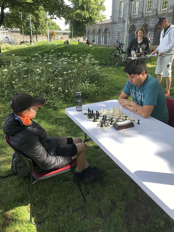 Emilio v Conor in round 2