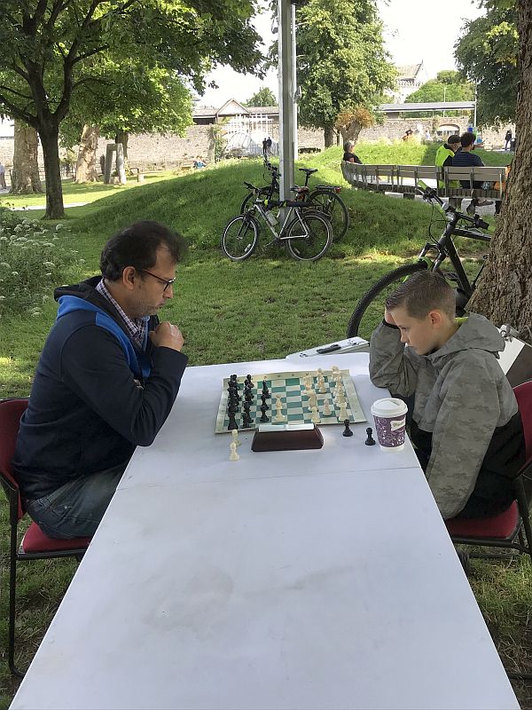 George v Anand in round 2 