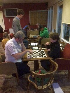 Brian Scully v James Naughton in chess 960 blitz 16Dec15 